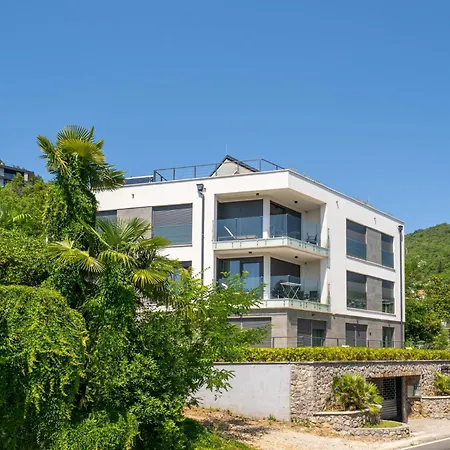 Appartamento Ziza-6 By Interhome